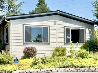 1602 NE Riverside Dr, McMinnville, OR 97128