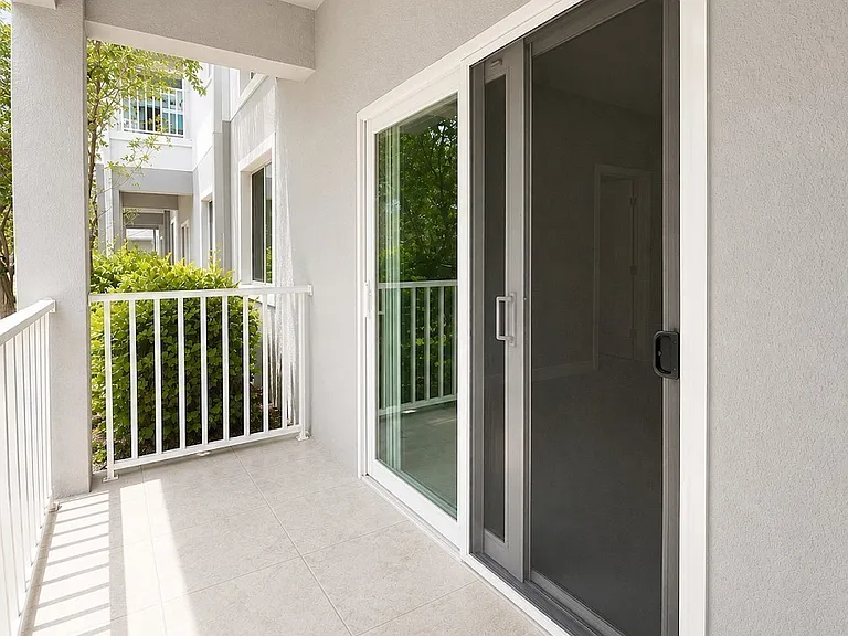 1625 SW 1st Ave #101 — Photo 13