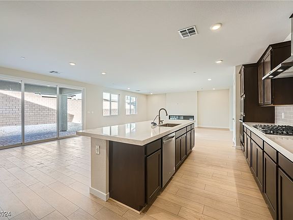 5th image of 10474 Vanhoy Crest Ave