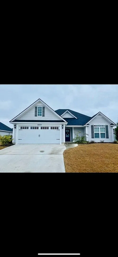 Beautiful Home in Hahira, Ga! — Photo 1