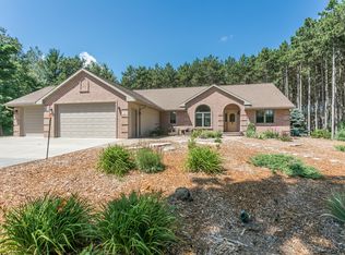 385 Hoganwood Cir, Sobieski, WI 54171