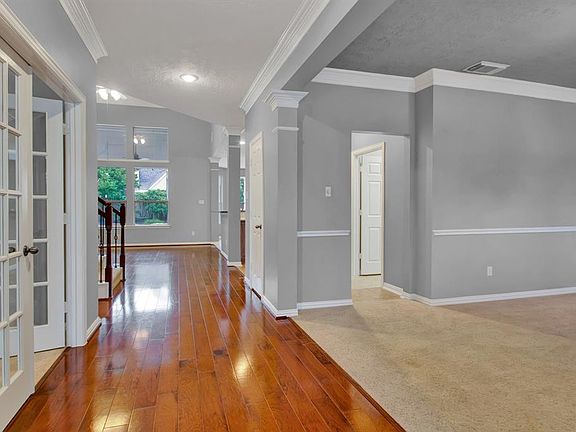 3rd image of 16014 Elmwood Manor Dr