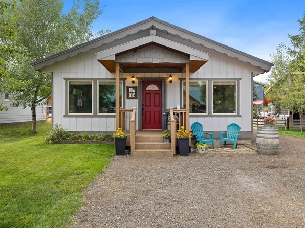 263 E State St, Donnelly, ID 83615