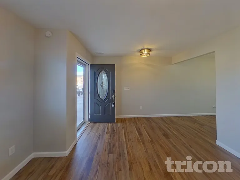 7407 Benecia Dr — Photo 14