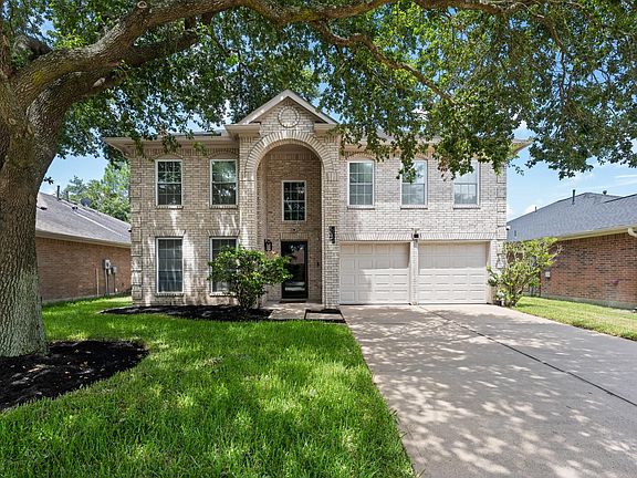 3rd image of 9315 Parkmore Dr