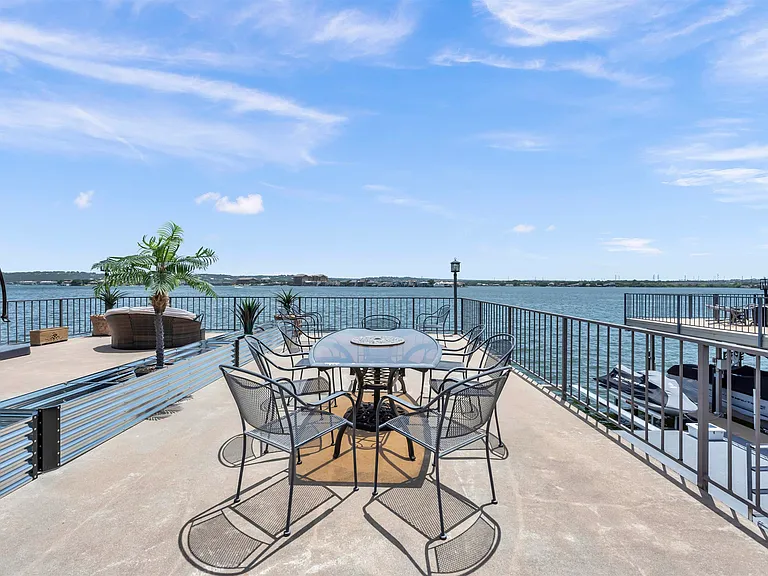 533 Lighthouse Dr — Photo 7