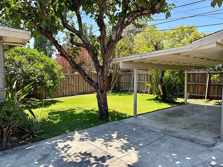 1321 Marengo Ave — Photo 3