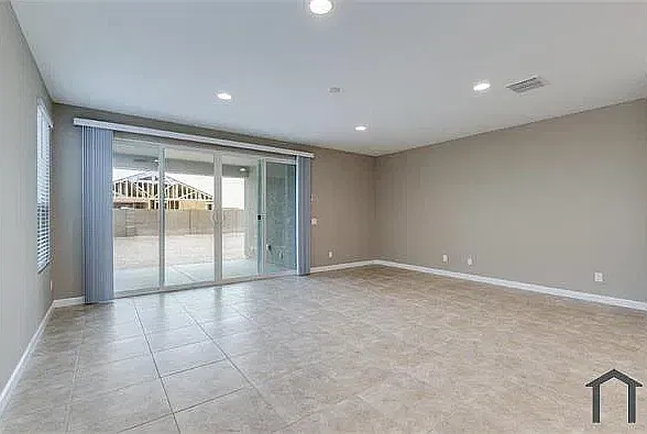 5 bed, 2245 sqft, $3,000 — Photo 3