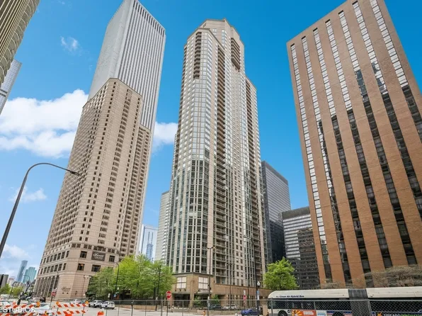 222 N Columbus Dr APT 3307, Chicago, IL 60601