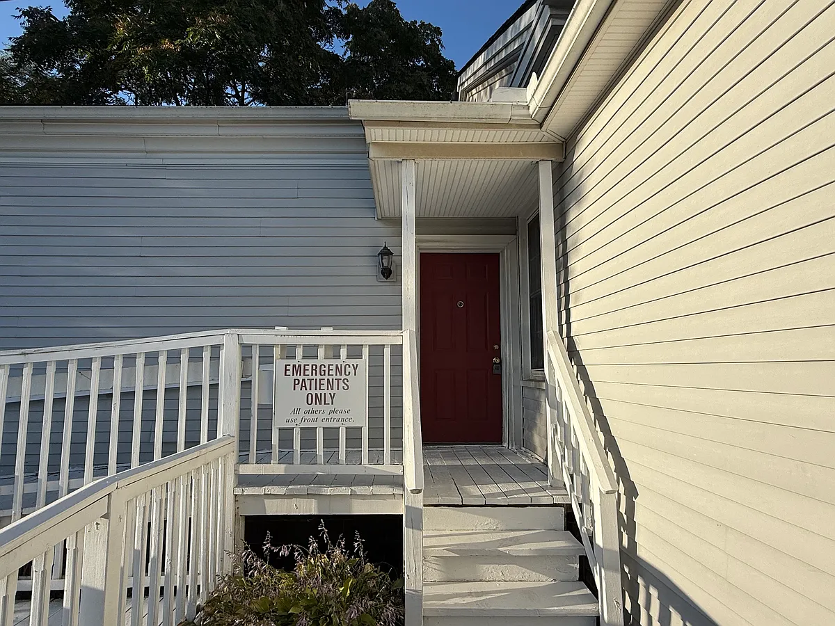 Building Photo - 241 N Main St #1