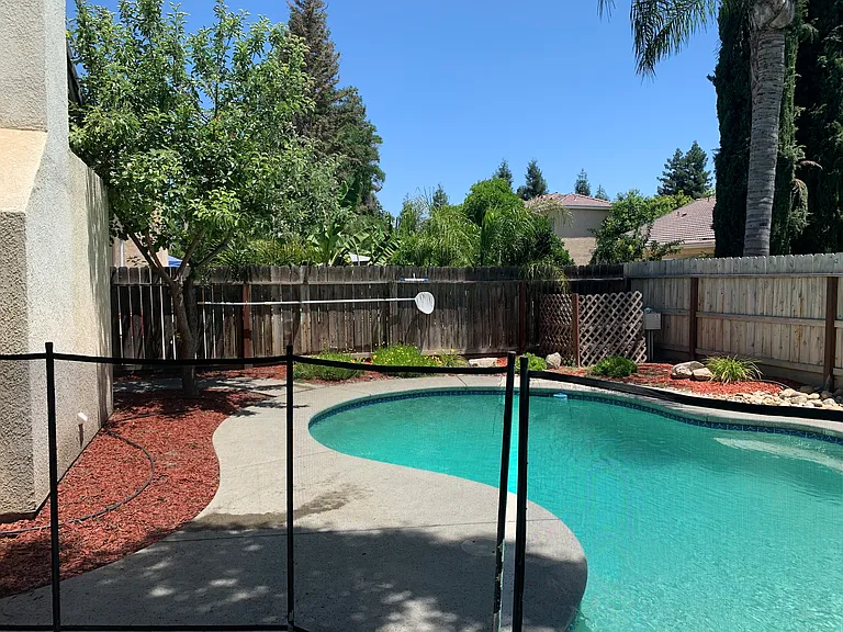 W Evergreen Ave — Photo 24