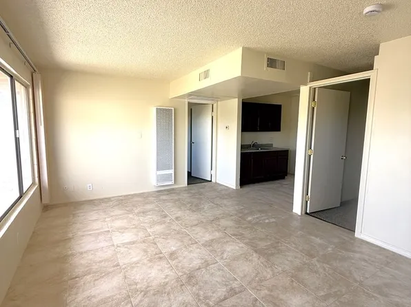 1678 Scott Ave., 1678 Scott Ave #J8, El Centro, CA 92243