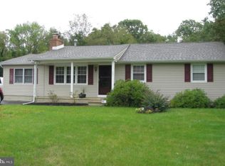 791 Chapel Dr, Vineland, NJ 08361
