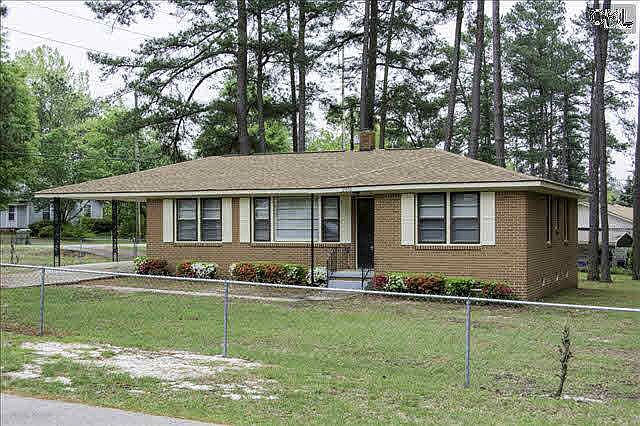 1st image of 2010 Woodfield Dr