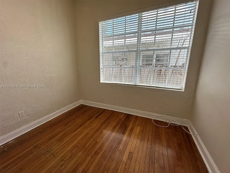 2328 SW 17th St #1 — Photo 10