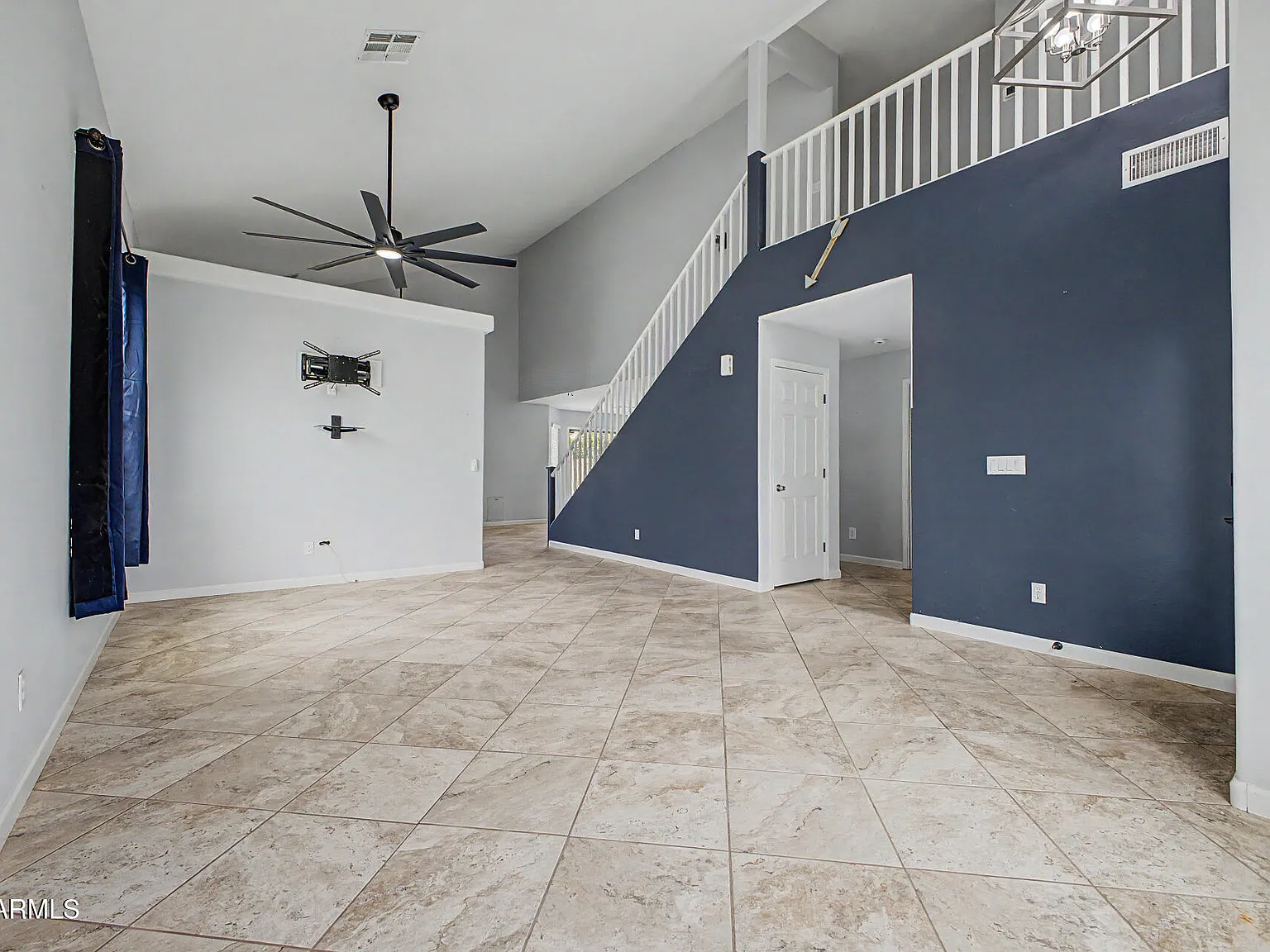 4 bed, 3.0 bath, 2192 sqft, $2,250 — Photo 4