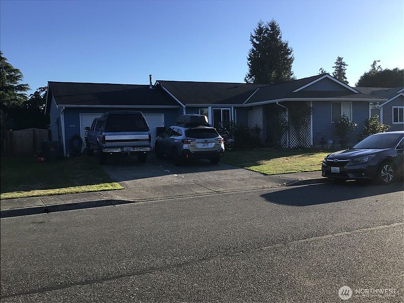 2nd image of 1300 Crystal Lane