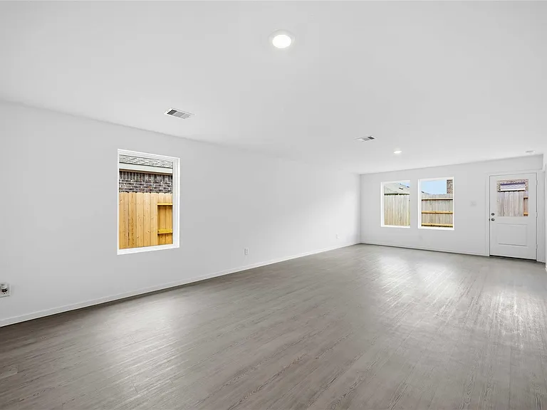 16842 Spotted Oak Dr — Photo 20