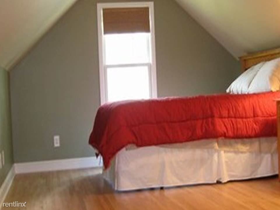 bed 2nd flr red