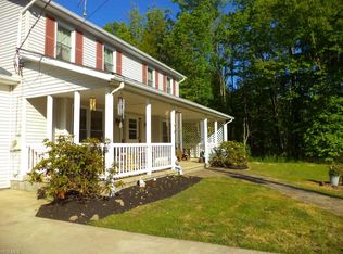 15821 Chipmunk Ln, Middlefield, OH 44062