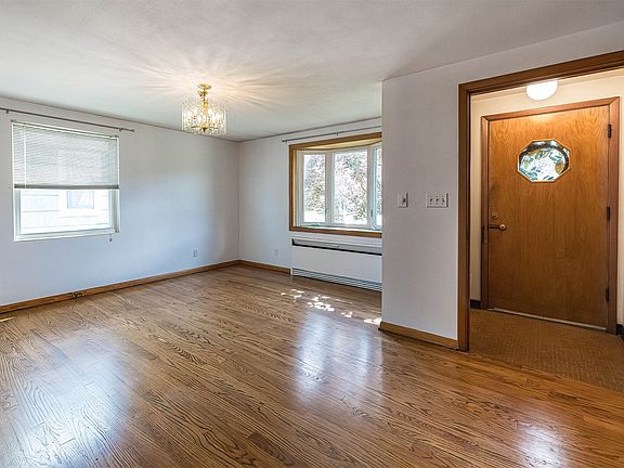 3rd image of 538 W 31st St