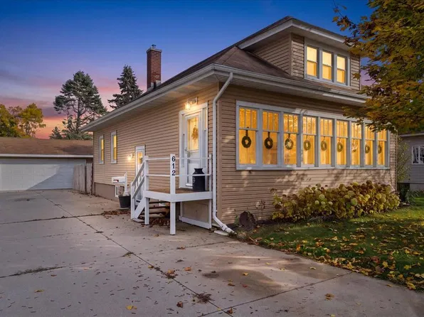 612 1st St, Kewaunee, WI 54216