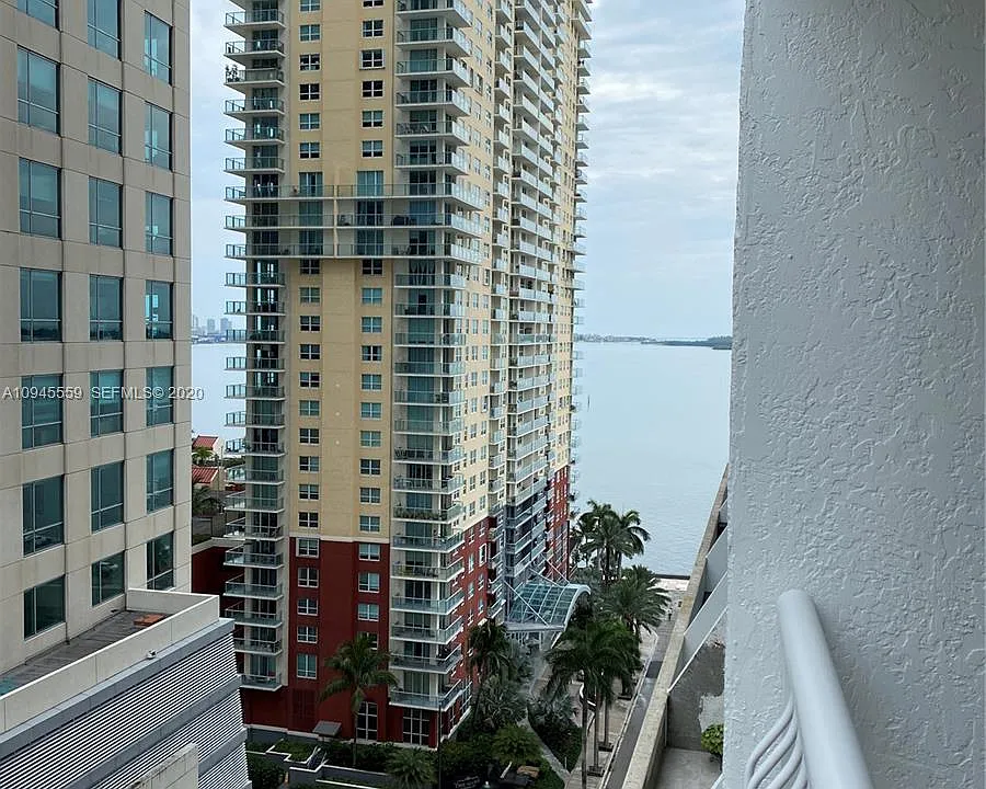 1200 Brickell Bay Dr