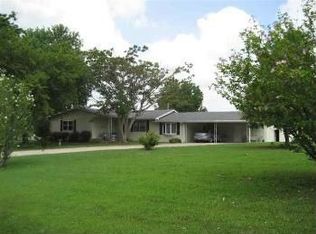 19765 Bend Rd, Crocker, MO 65452