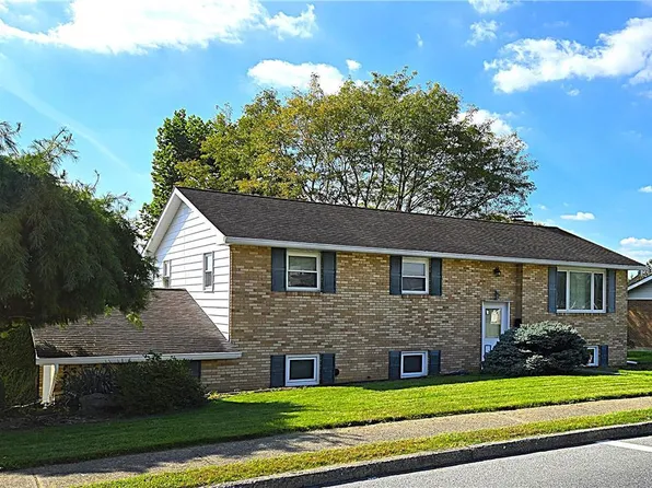3036 S 6th Ave, Whitehall, PA 18052