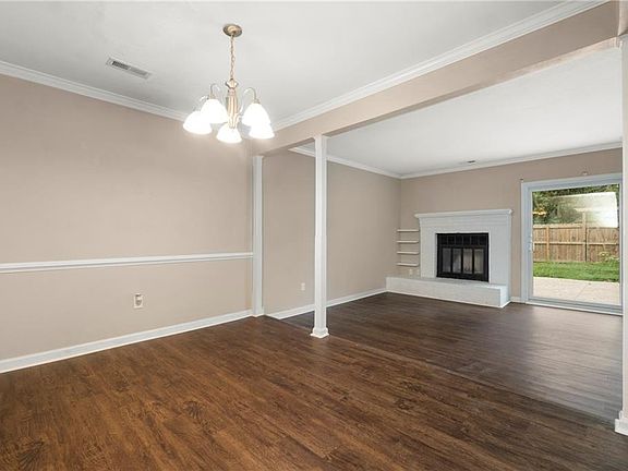 4th image of 4551 Greenlaw Dr