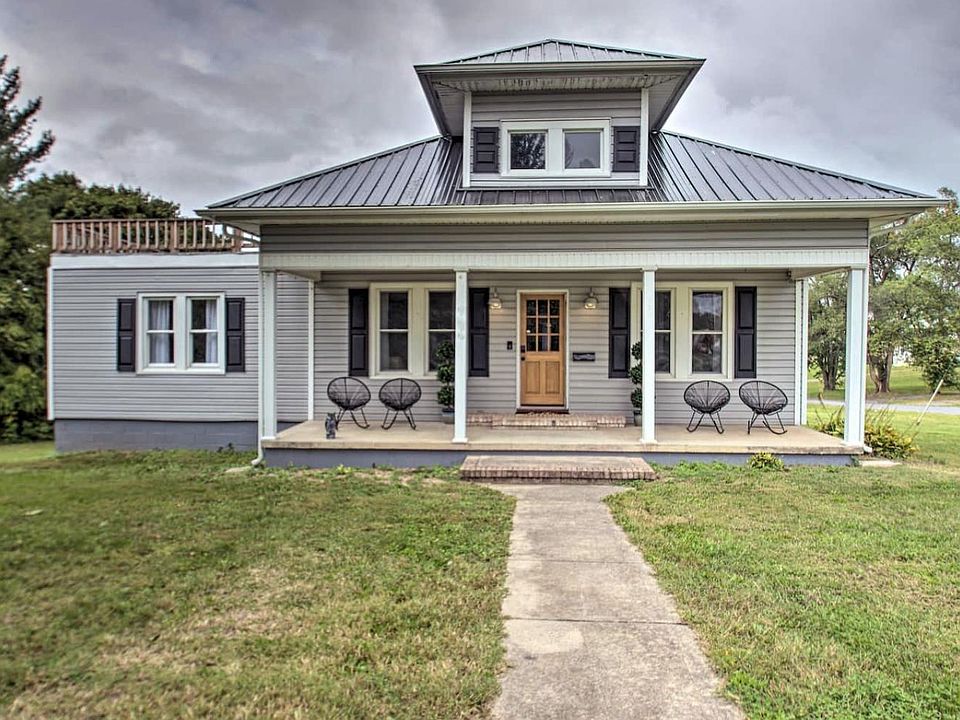 Quaint front porch