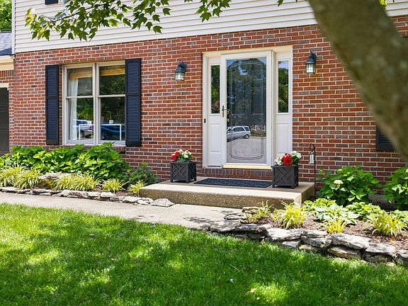 2nd image of 361 Colony Dr