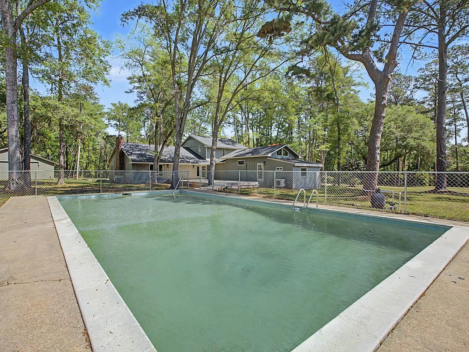 3 bed, 3796 sqft, $3,700 — Photo 4