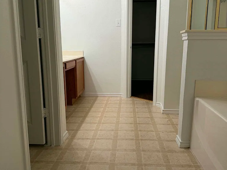 6608 Sandgate Dr — Photo 13