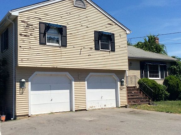 2nd image of 1337 Bay St