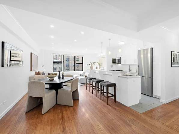 330 East 70th Street image 2 of 7