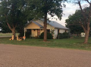 524 SW Railroad St, Bronte, TX 76933