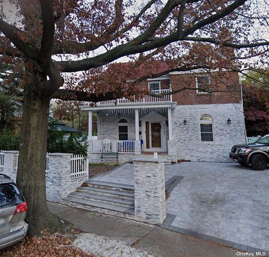 8227 Utopia Parkway, Jamaica, NY 11432 MLS 3479849 Zillow