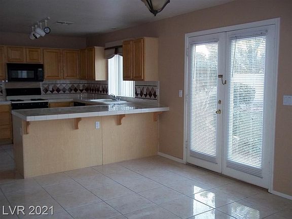 4th image of 760 Jaded Emerald Ct