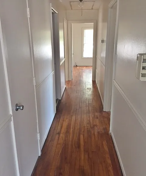 806 Stewart St — Photo 3