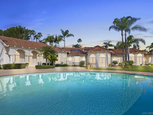 4 Rolling View Ln, Fallbrook, CA 92028