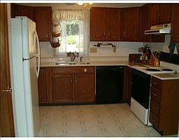 2nd image of 9 Lincoln Dr