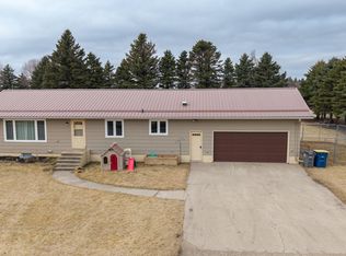 519 9th St, Edgeley, ND 58433