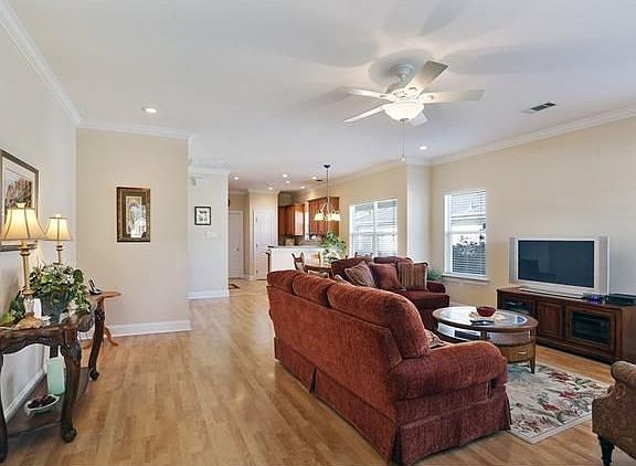 4th image of 4912 Elysian Fields Ave