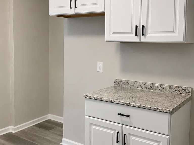 1362 Shawview Ave — Photo 3