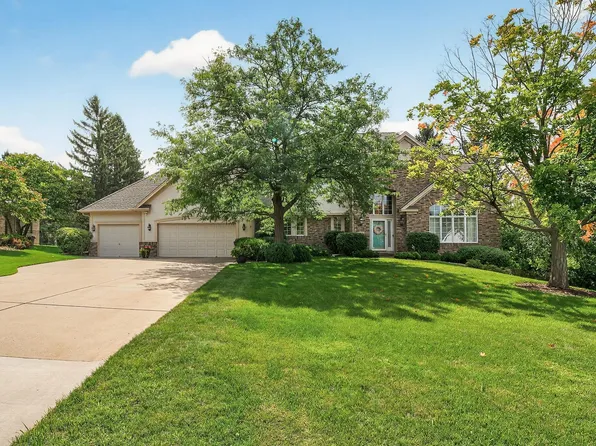 606 Sutcliff Cir, Mendota Heights, MN 55118