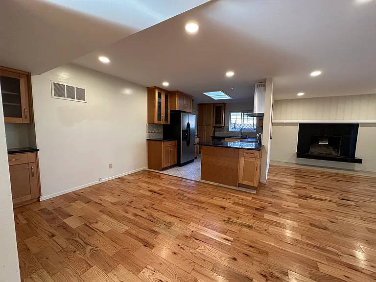 938 Hibiscus Ln — Photo 6