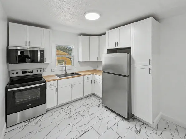 24 Saint Mary St, West Warwick, RI 02893