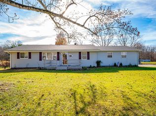 570 Johnston Rd, New Wilmington, PA 16142