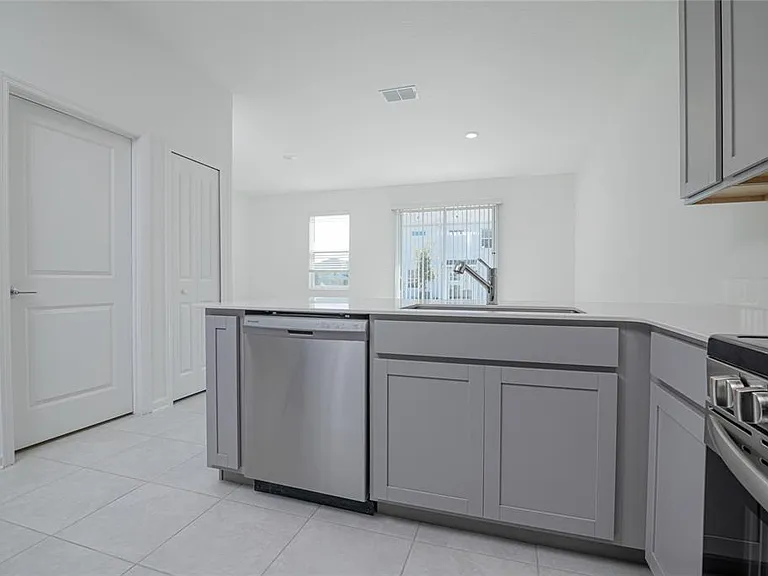 2642 Runners Cir — Photo 23
